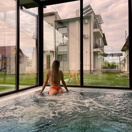 Pensiunea Casa Hortopan Тыргу-Жиу Экстерьер фото