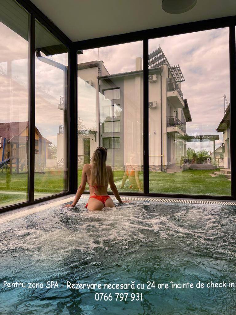 Pensiunea Casa Hortopan Тыргу-Жиу Экстерьер фото