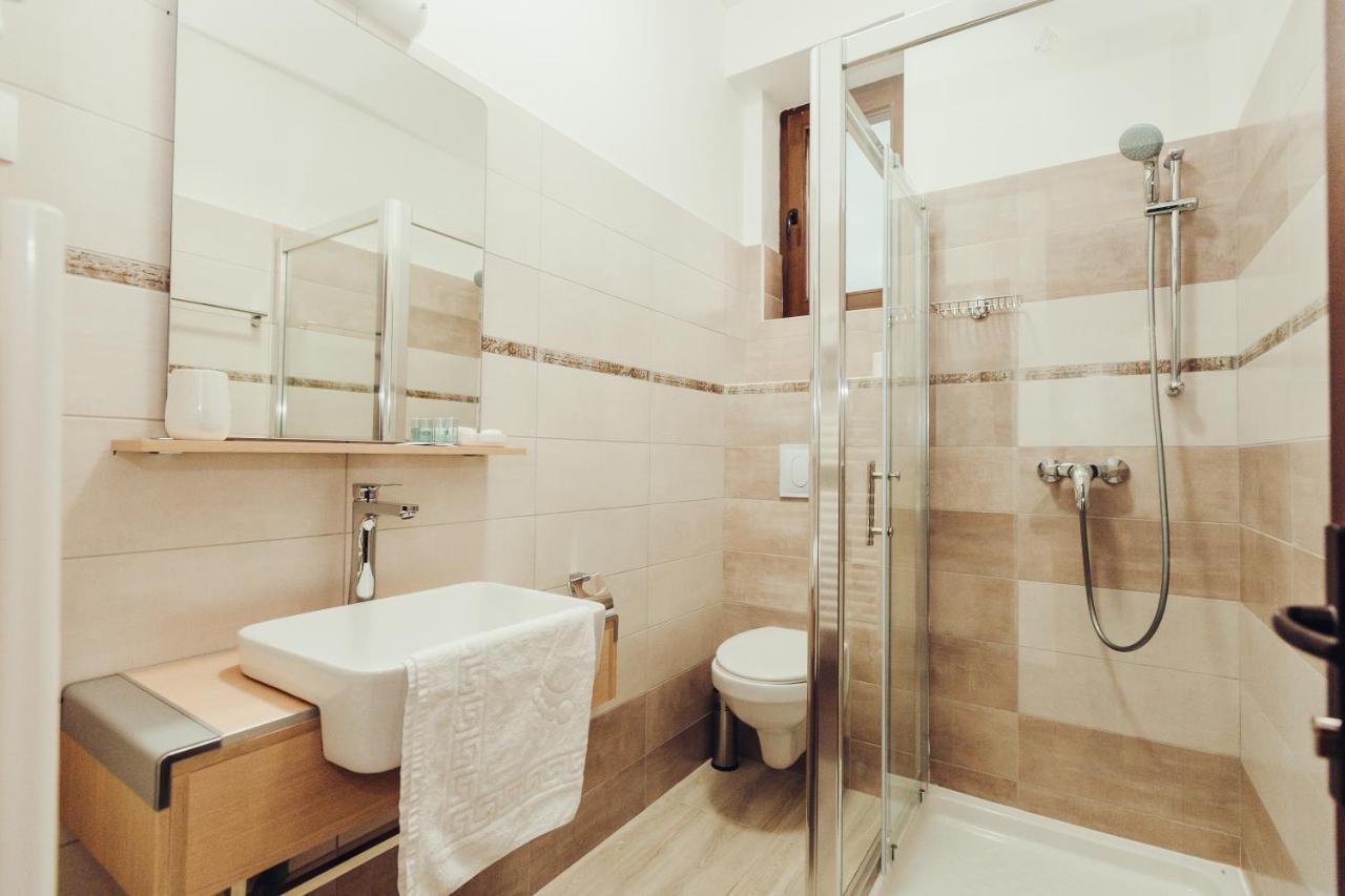 Pensiunea Casa Hortopan Тыргу-Жиу Экстерьер фото