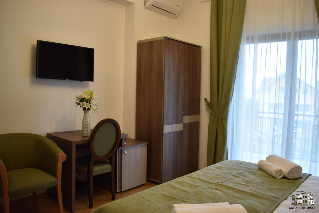 Pensiunea Casa Hortopan Тыргу-Жиу Экстерьер фото